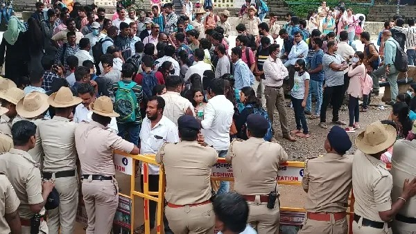 CMofKarnataka's tweet photo. "I take serious note of the ongoing protests by government job aspirants in Dharwad. I understand the anxiety, frustration, and uncertainty that many of our government job aspirants are experiencing. Behind every application is a dream, a family’s hope, years of hard work, and an aspiration to serve Karnataka. As Chief Minister, I want every student to know that your concerns are heard, and your future matters deeply to us.

When we assumed office, over 2.64 lakh government posts were vacant. This massive backlog did not arise overnight, it was the result of prolonged inaction under the previous BJP government, which failed to initiate timely recruitments or create a structured roadmap to fill vacancies. It is deeply unfortunate that BJP opposition leaders are choosing to mislead innocent students even now to serve their narrow political interests. Instead of encouraging aspirants to stay focused on their preparation and future, they are attempting to instigate unrest. The present situation is largely a consequence of the series of recruitment irregularities and corruption scandals between 2019 and 2023, which eroded trust in the system and resulted in a massive backlog of vacancies. Our government is committed to restoring credibility, transparency, and stability in the recruitment process.

At the same time, several recruitment processes had to be temporarily stalled due to legal challenges surrounding internal reservation, which was under consideration before the Hon’ble Courts. As a government committed to constitutional propriety and social justice, we chose to act responsibly within the framework of law rather than rush decisions that could jeopardize the careers of thousands of candidates.

Despite these structural and legal constraints, our government has moved with determination and integrity. In the last 2.5 years alone, more than 40,000 recruitments have been completed across departments. We are also conscious that many aspirants have waited for years due to delays beyond their control. Recognizing this hardship, the government has relaxed the age criteria by over 5 years for upcoming recruitments, ensuring that deserving candidates are not unfairly excluded because of systemic delays.

I want to assure that the process of filling the remaining vacancies is ongoing and will be further accelerated in a transparent, systematic, and time-bound manner. We are taking all necessary administrative and policy measures to recruit for more positions in the coming years and to strengthen recruitment institutions so that such backlogs do not recur.

This is not merely about filling posts; it is about rebuilding administrative capacity, restoring fairness in recruitment, and ensuring that every deserving candidate, across regions and communities, receives equal opportunity.

I appeal to all the aspirants to continue focusing on your education, skill-building, and preparation with confidence and patience. Karnataka’s youth are the architects of our future. Your perseverance inspires us. My government stands firmly with you, not just in words, but in action. We will ensure opportunities are expanded, dreams are protected, and public service remains a noble and attainable path for every deserving young mind."

- Chief Minister Shri @siddaramaiah