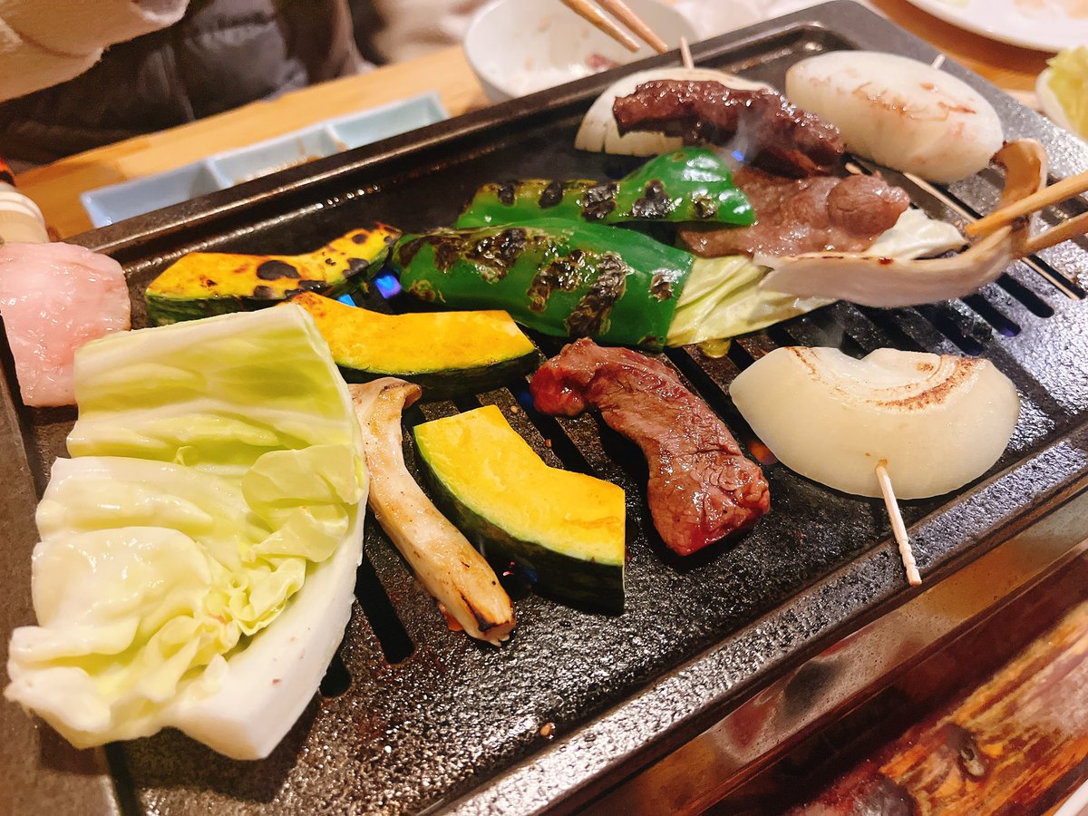 じいちゃんばあちゃんいつもありがとうの
会👨🏻‍🦳🧓🏻
肉よりも野菜いっぱい置きたいじいちゃんかわいい