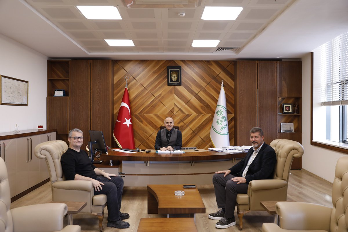 Mühendis Tek Sen Enerji Ege Şube Başkanı Metin Gül ve İşyeri Temsilcisi İsmail Hakkı Bütün, Bölge Müdürümüz Birol Çınar’ı makamında ziyaret etti