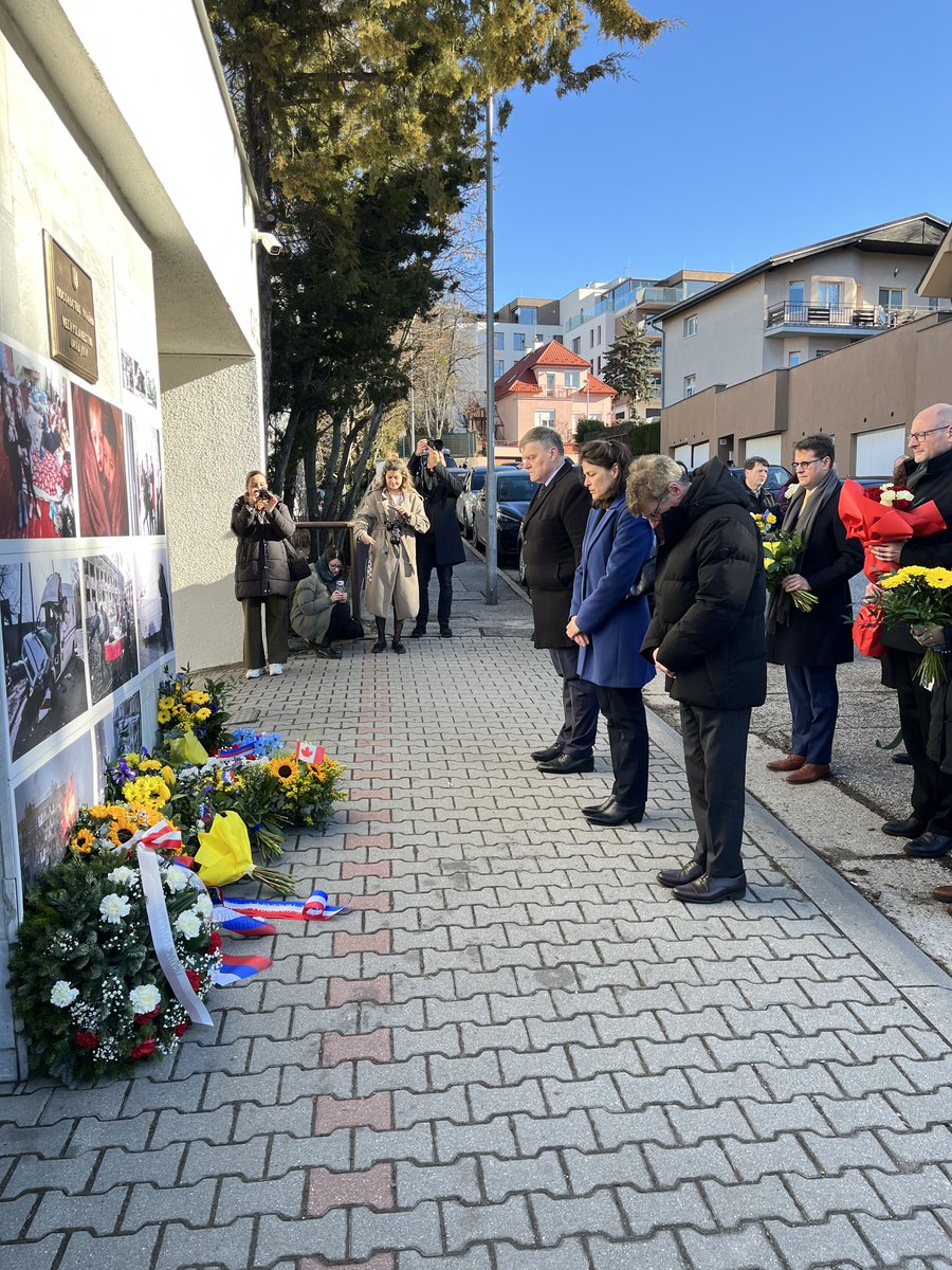 Canada in Slovakia tweet media