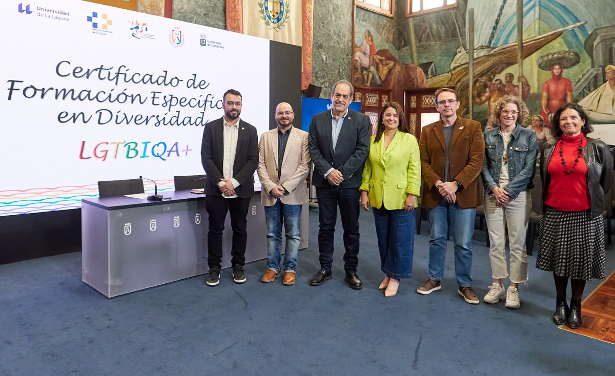CabildoTenerife's tweet photo. 🏳️‍🌈 #DIVERSIDAD 𝗘𝗹 𝗖𝗮𝗯𝗶𝗹𝗱𝗼 𝗱𝗲 𝗧𝗲𝗻𝗲𝗿𝗶𝗳𝗲 𝗶𝗺𝗽𝘂𝗹𝘀𝗮 𝗲𝗹 𝗖𝗲𝗿𝘁𝗶𝗳𝗶𝗰𝗮𝗱𝗼 𝗱𝗲 𝗙𝗼𝗿𝗺𝗮𝗰𝗶𝗼́𝗻 𝗘𝘀𝗽𝗲𝗰𝗶́𝗳𝗶𝗰𝗮 𝗲𝗻 𝗗𝗶𝘃𝗲𝗿𝘀𝗶𝗱𝗮𝗱 𝗟𝗚𝗕𝗧𝗜𝗤𝗔+ 𝗽𝗮𝗿𝗮 𝗿𝗲𝗳𝗼𝗿𝘇𝗮𝗿 𝗹𝗮𝘀 𝗽𝗼𝗹𝗶́𝘁𝗶𝗰𝗮𝘀 𝗽𝘂́𝗯𝗹𝗶𝗰𝗮𝘀 𝗲𝗻 𝗹𝗮 𝗜𝘀𝗹𝗮.

📣 𝗡𝘂𝗲𝘃𝗼 𝗿𝗲𝗰𝘂𝗿𝘀𝗼 𝗳𝗼𝗿𝗺𝗮𝘁𝗶𝘃𝗼 para dotar a los 𝗮𝘆𝘂𝗻𝘁𝗮𝗺𝗶𝗲𝗻𝘁𝗼𝘀 de la Isla de herramientas técnicas y especializadas 👉 que aborden de manera integral la 𝗱𝗶𝘃𝗲𝗿𝘀𝗶𝗱𝗮𝗱 𝘀𝗲𝘅𝘂𝗮𝗹 𝘆 𝗱𝗲 𝗴𝗲́𝗻𝗲𝗿𝗼.

➡ Dirigido 𝗮𝗹 𝗽𝗲𝗿𝘀𝗼𝗻𝗮𝗹 𝘁𝗲́𝗰𝗻𝗶𝗰𝗼 𝘆 𝗰𝗮𝗿𝗴𝗼𝘀 𝗽𝗼𝗹𝗶́𝘁𝗶𝗰𝗼𝘀 de los 31 ayuntamientos de Tenerife.

📅 La formación se desarrollará del 𝟭𝟲 𝗱𝗲 𝗺𝗮𝗿𝘇𝗼 𝗮𝗹 𝟮𝟵 𝗱𝗲 𝗺𝗮𝘆𝗼.

📅 𝗣𝗿𝗲𝗶𝗻𝘀𝗰𝗿𝗶𝗽𝗰𝗶𝗼́𝗻 ➡ del 16 al 28 de febrero.

❗️Curso totalmente 𝗴𝗿𝗮𝘁𝘂𝗶𝘁𝗼.

🗣️ La directora insular de @TFEsDiversidad, @LeonPAdeje, señaló que “no se trata solo de adquirir contenidos, sino de fortalecer la capacidad de nuestras administraciones para 𝗱𝗮𝗿 𝗿𝗲𝘀𝗽𝘂𝗲𝘀𝘁𝗮𝘀 𝗮𝗱𝗲𝗰𝘂𝗮𝗱𝗮𝘀, 𝗵𝘂𝗺𝗮𝗻𝗮𝘀 𝘆 𝗯𝗮𝘀𝗮𝗱𝗮𝘀 𝗲𝗻 𝗱𝗲𝗿𝗲𝗰𝗵𝗼𝘀”.

ℹ https://t.co/QRdmdojMf0