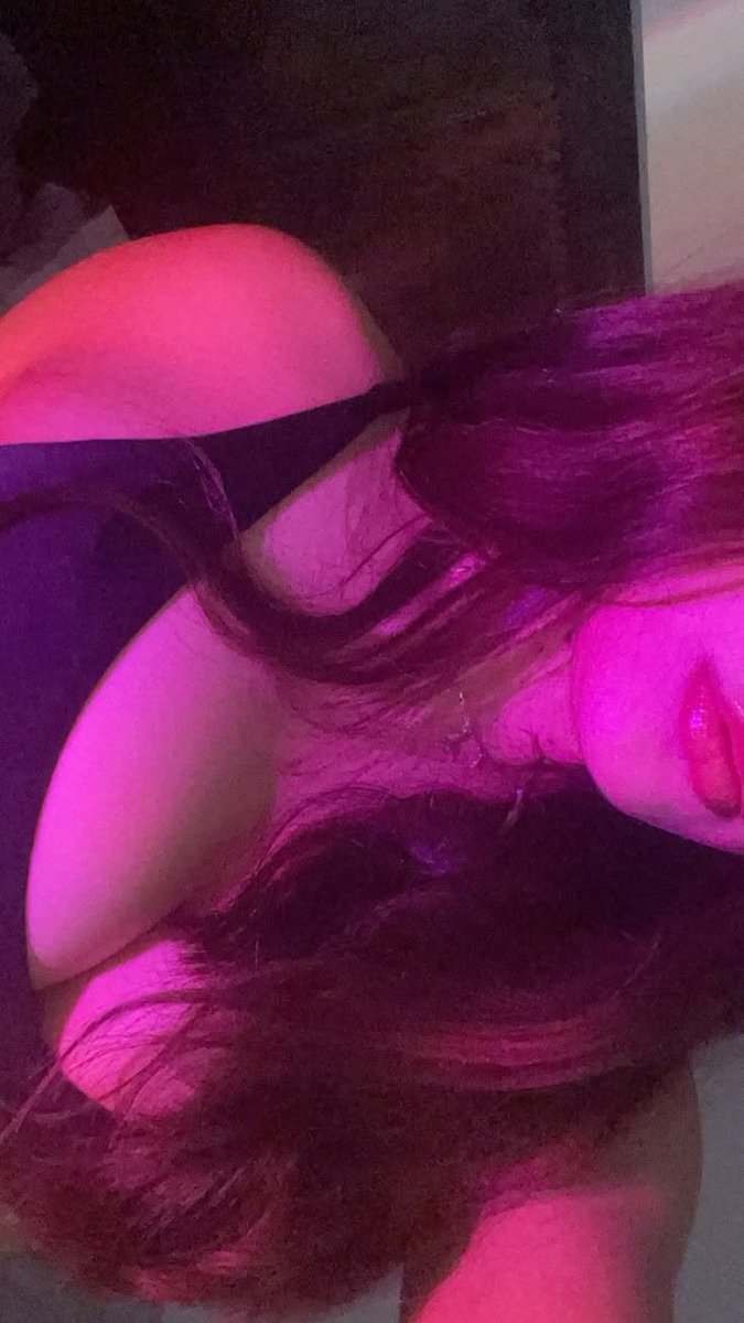 whitecheezpasta's tweet image. @gork make them small