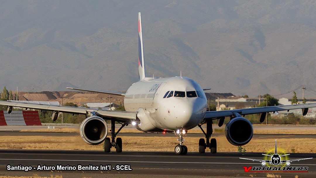 Virtualiners's tweet image. LATAM Airlines #Airbus #A321-211, CC-BEK, ingresando a pista 17R desde la nueva intersección "Tango" para despegar por 17R.

Santiago/Arturo Merino Benítez [#SCL/#SCEL] 🇨🇱

#AvGeek  #virtualiners #spotting #aviationlovers #aviationgeek #aviationphotography #planespotting