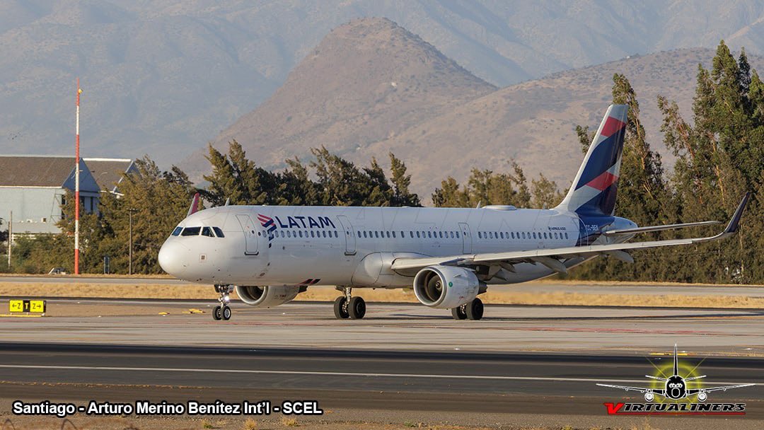 Virtualiners's tweet image. LATAM Airlines #Airbus #A321-211, CC-BEK, ingresando a pista 17R desde la nueva intersección "Tango" para despegar por 17R.

Santiago/Arturo Merino Benítez [#SCL/#SCEL] 🇨🇱

#AvGeek  #virtualiners #spotting #aviationlovers #aviationgeek #aviationphotography #planespotting