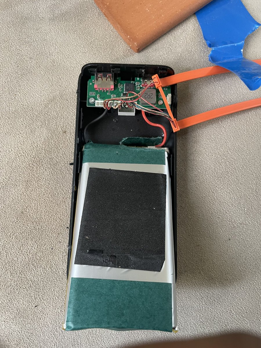 KalosPortrait's tweet photo. Just take a look at what Jumia is selling. I bought this power bank on September 28, 2025, and all of a sudden it stopped working in January 2026 — barely five months later. I decided to open it up, and this is what I found inside. @JumiaNigeria @Jumia_Group it is well https://t.co/NljI24wnai