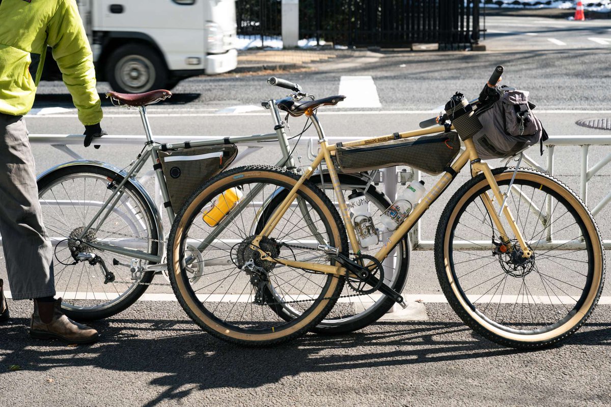 BLUE LUG tweet media