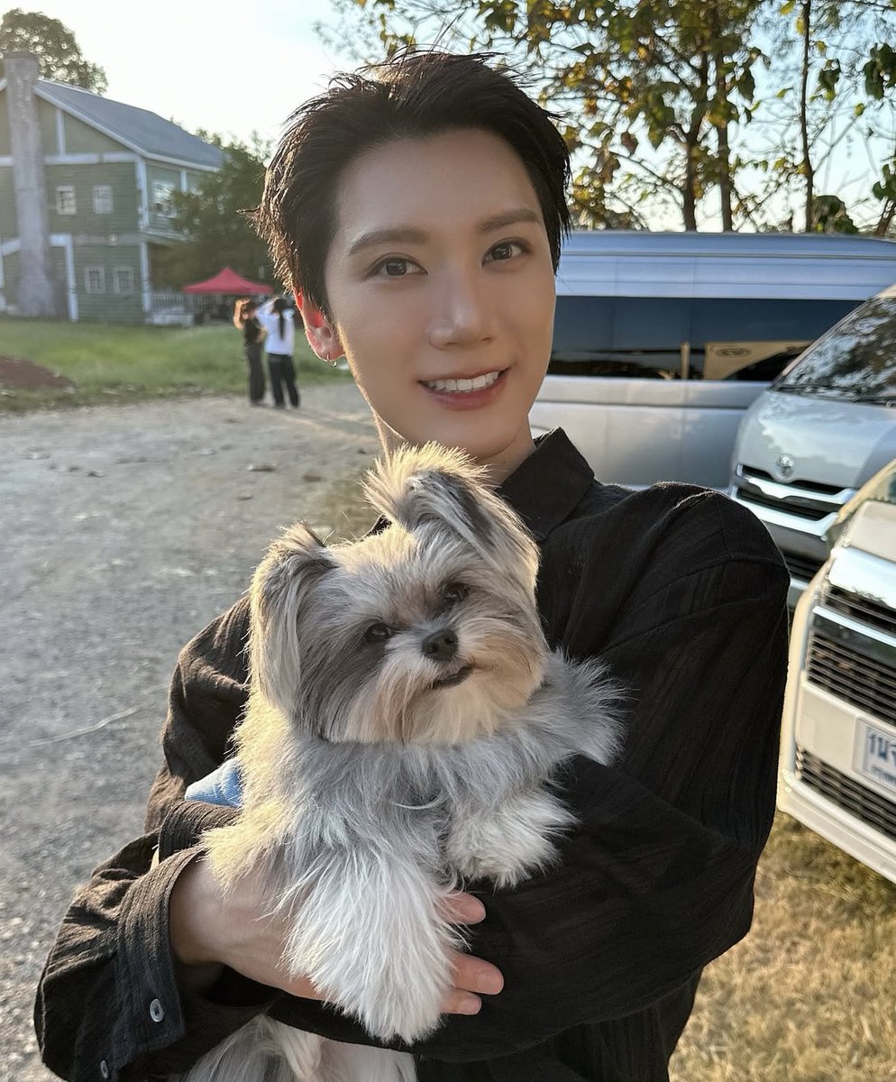 พึ่งสังเกตว่าสีหน้า แววตา ท่ายิ้ม จะเหมือนเดิมได้ขนาดนี้เลยหรอ 🤏🏻🤏🏻🤏🏻🥹😭😭😭