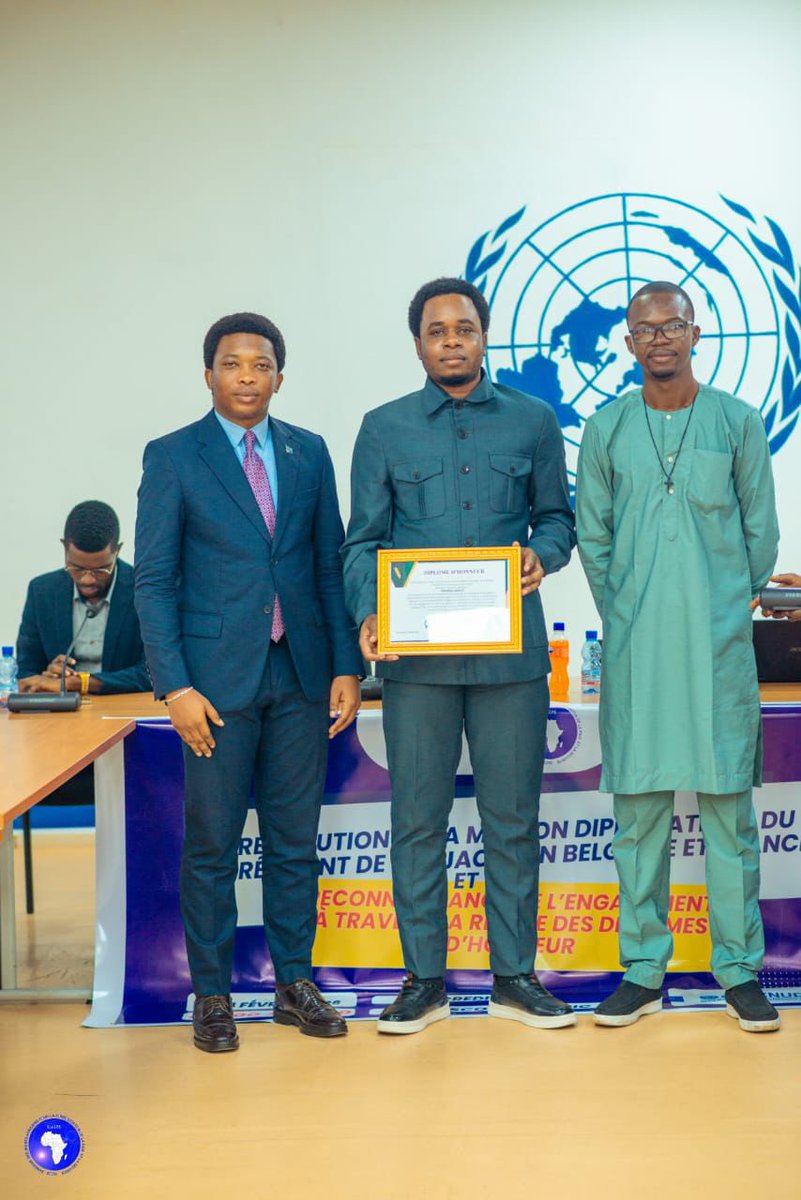 Session de restitution de l'Agenda Jeunesse, Paix et Sécurité . Honoré d'avoir pris part à ce programme de haute facture .
Un grand bravo au visionnaire <a href="/chrisngal608/">chris ngal</a> pour son leadership et la réussite de cette initiative. Ensemble, pour une jeunesse actrice de changement ! ✊🇨🇩