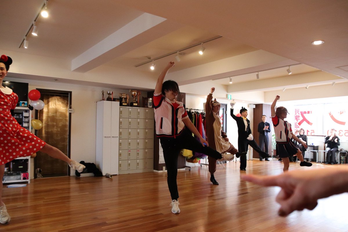 おにいさん(４１歳)と幻海師範とTwitterで結婚を知った仲間達とでジャンボリお祝いしてきました！
若干後列の絵面が暑苦しいですが慶事に免じどうかご容赦ください。

しのみーあゆちゃん、末永くお幸せに！