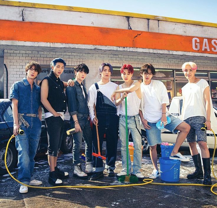 Jimin's 'Who' is now the fifth longest-charting song by a K-pop act on the Billboard Global 200, surpassing BTS’s 'Butter'.