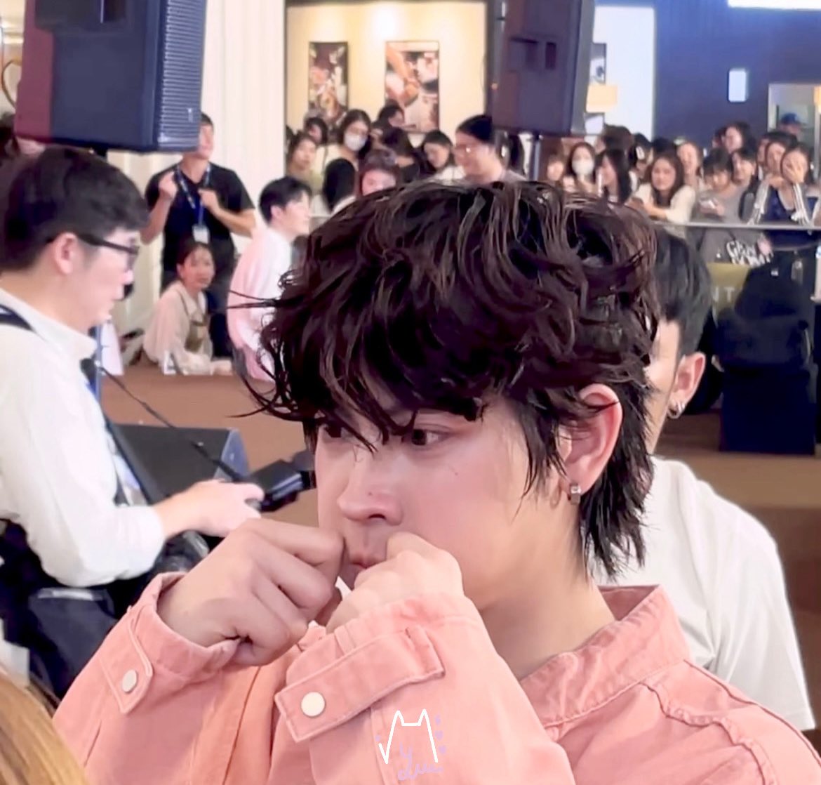 miiyuesoo's tweet image. ถ้านี่ไม่ใช่แมวเกาหนวดที่น่ารักที่สุด ฅ^•ﻌ•^ฅ
#Firstone #B2SxFirstOne