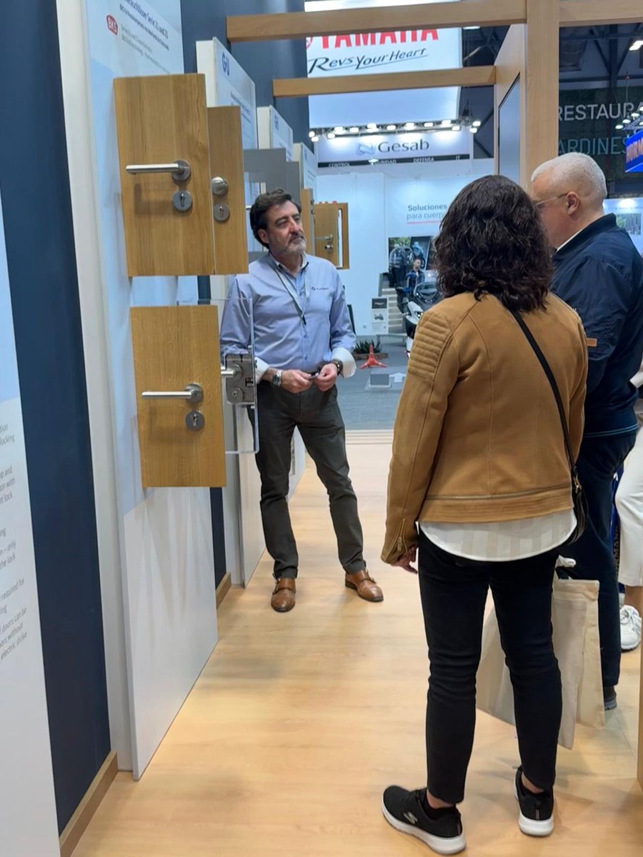 procomsaoficial's tweet image. 🚀 Arranca @SICUR_  2026 y, desde #PROCOMSA, ya estamos presentes en @IFEMA junto a @bks_gmbh  para mostrar las últimas #novedades en #cierre, #control de #accesos y soluciones para la #evacuación segura de #edificios.

📍 Pabellón 10 · Stand D05 (del 24 al 27 de febrero)