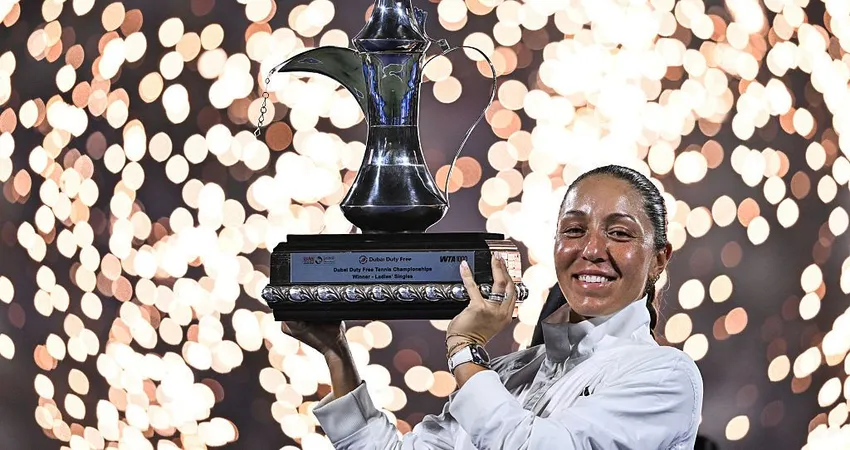 Marly103-20! Merci ROGER 🎾🏆 ❤️❤️ 👑🐐 tweet media