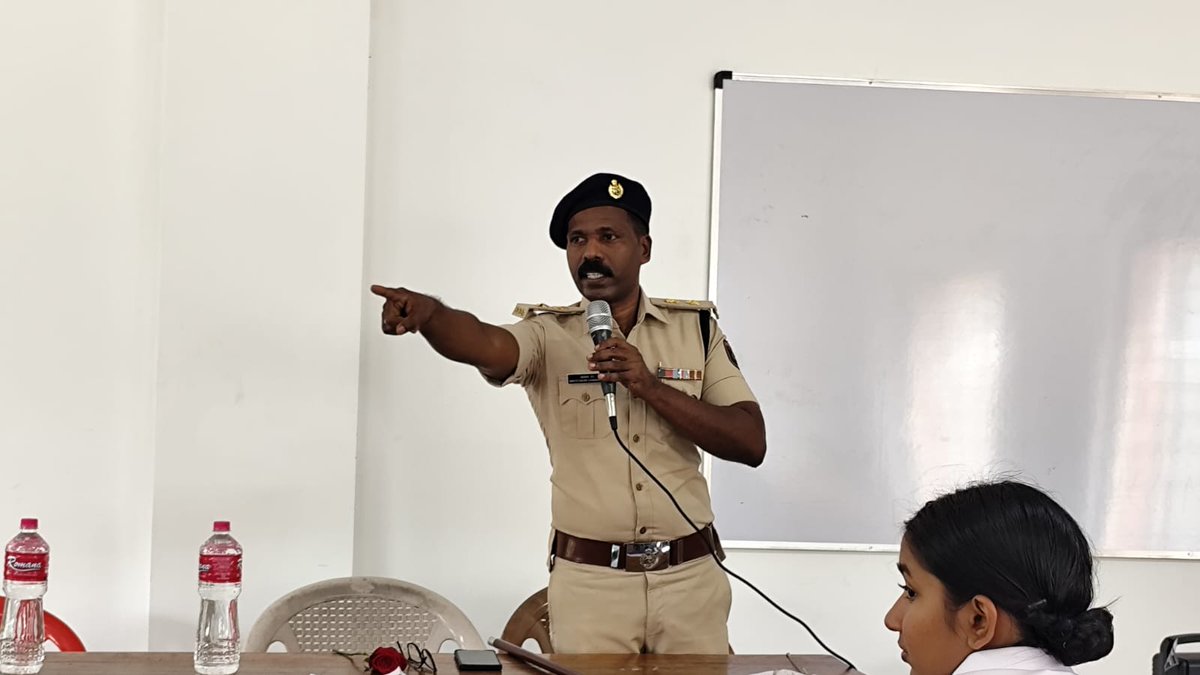 ncc_mg's tweet photo. The session was led by *Shri Shibu P.L*, *Deputy Excise Commissioner,* who elaborately explained the severe consequences and long-term aftereffects of substance abuse. He also shared several real-life experiences from his service, making the session highly thought-provoking https://t.co/mgYrdhwAoK