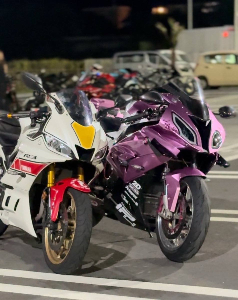 MITSU3_3_'s tweet photo. 納車してから1年経ってました♡
約２万ｋｍᐠ( ᐢᐢ )ᐟゎ-ぃ!!
2年目も沢山乗る！

 #バイク  #YZFR3  #YAMAHA  #バイク女子  #バイク男子  #バイク好きと繋がりたい 
  #神奈川 https://t.co/RWEbGblQr7