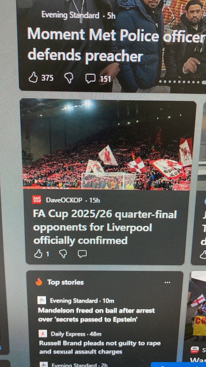 as570201's tweet photo. Shameless clickbait, call themselves journalists https://t.co/0JKZAnCPTg