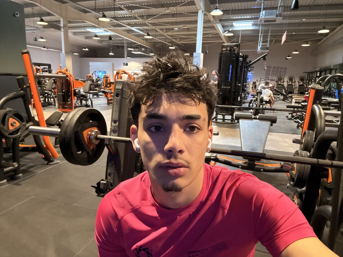 jrd_mnr2's tweet image. C’est un très bon combo 

#fit #boyfriend #LGBTQIAEndofJanuary