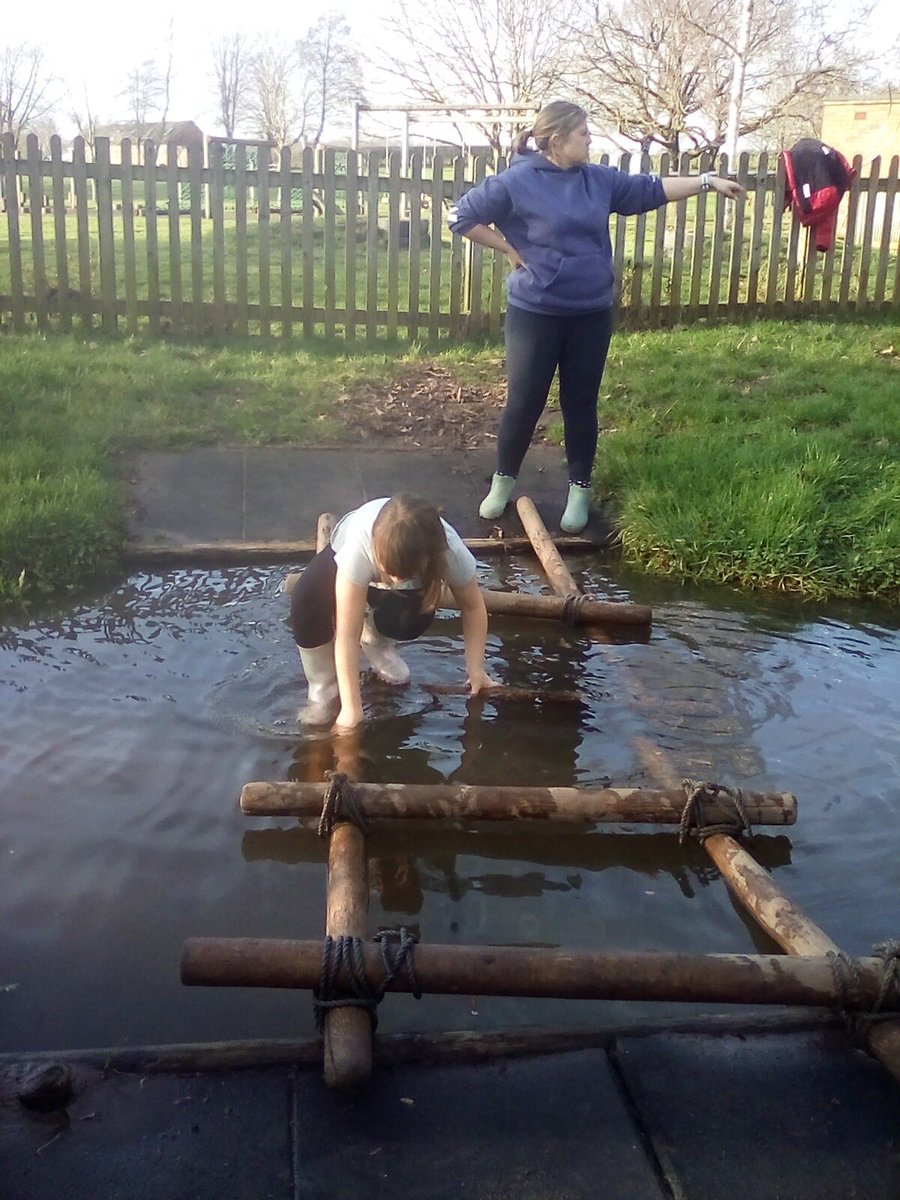year4barwell's tweet photo. Bridge building https://t.co/wtuFhWvWlP