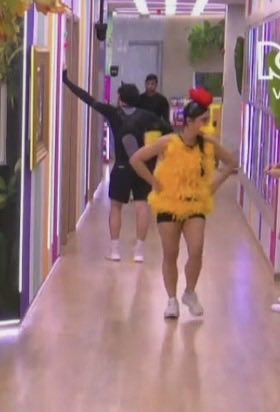 Valentino pidiendo confesionario? No que eras muy parado rey que pasó? El efecto Melissa Gate te tiene CAGADO.
#LaCasaDeLosFamososCol
#LaCasaDeLosFamososCol3