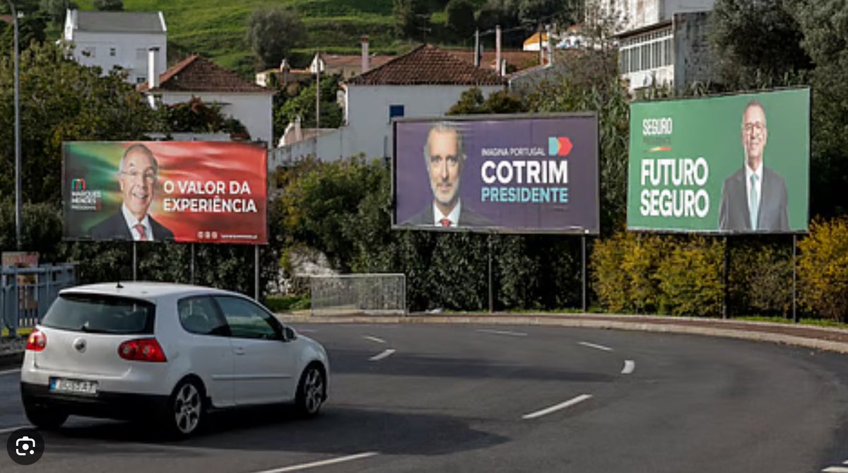 Serei só eu quem pensa que este hábito lusitano de, passadas umas eleições, os cartazes ficarem por ali a apodrecer, sem um mínimo de sensibilidade face à triste poluição da paisagem, é uma mostra de descaso cívico e de medíocre terceiro-mundismo?