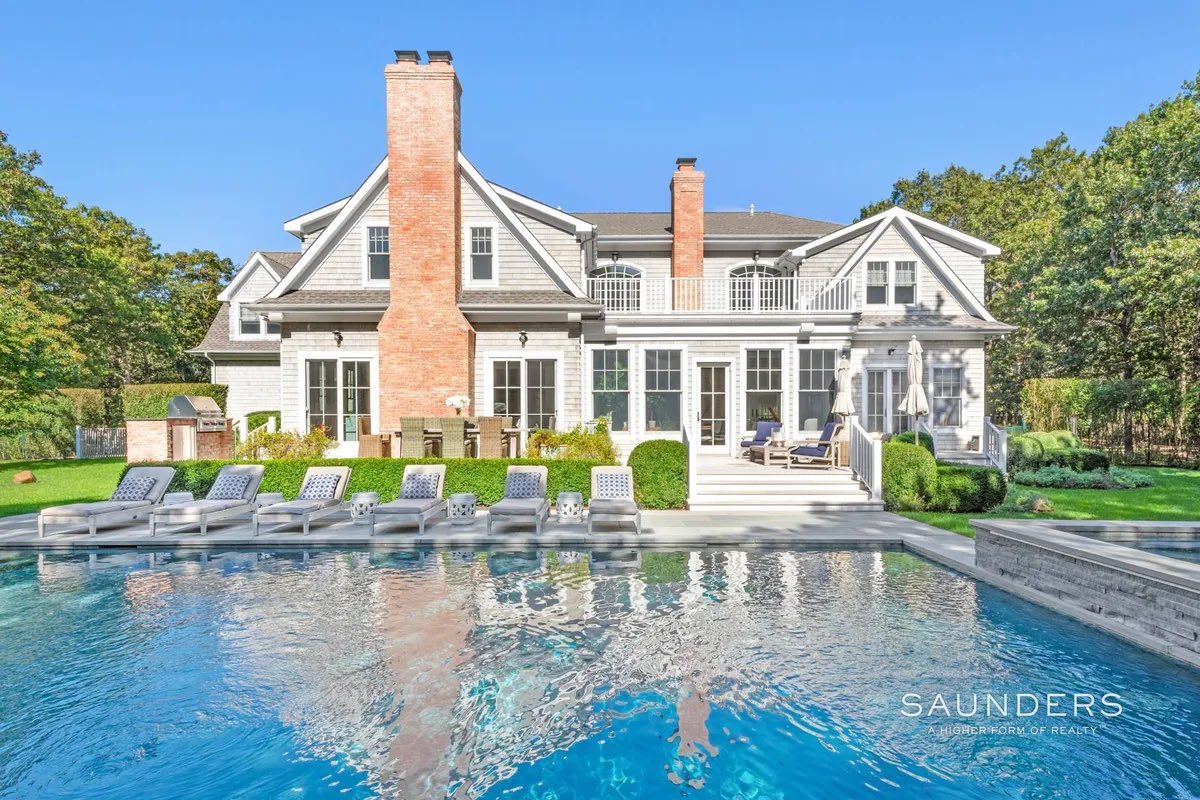 SaundersRE's tweet image. EXPANSIVE EAST HAMPTON ESTATE ON 2.7 ACRES 
📍388 Hands Creek Road, East Hampton 
$6,995,000
Agent: Kristin Regan (631) 680-4609
#newexclusive #hamptons #easthampton #hamptonsrealestate