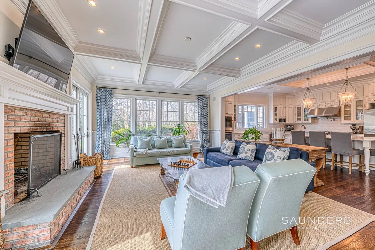 SaundersRE's tweet image. EXPANSIVE EAST HAMPTON ESTATE ON 2.7 ACRES 
📍388 Hands Creek Road, East Hampton 
$6,995,000
Agent: Kristin Regan (631) 680-4609
#newexclusive #hamptons #easthampton #hamptonsrealestate