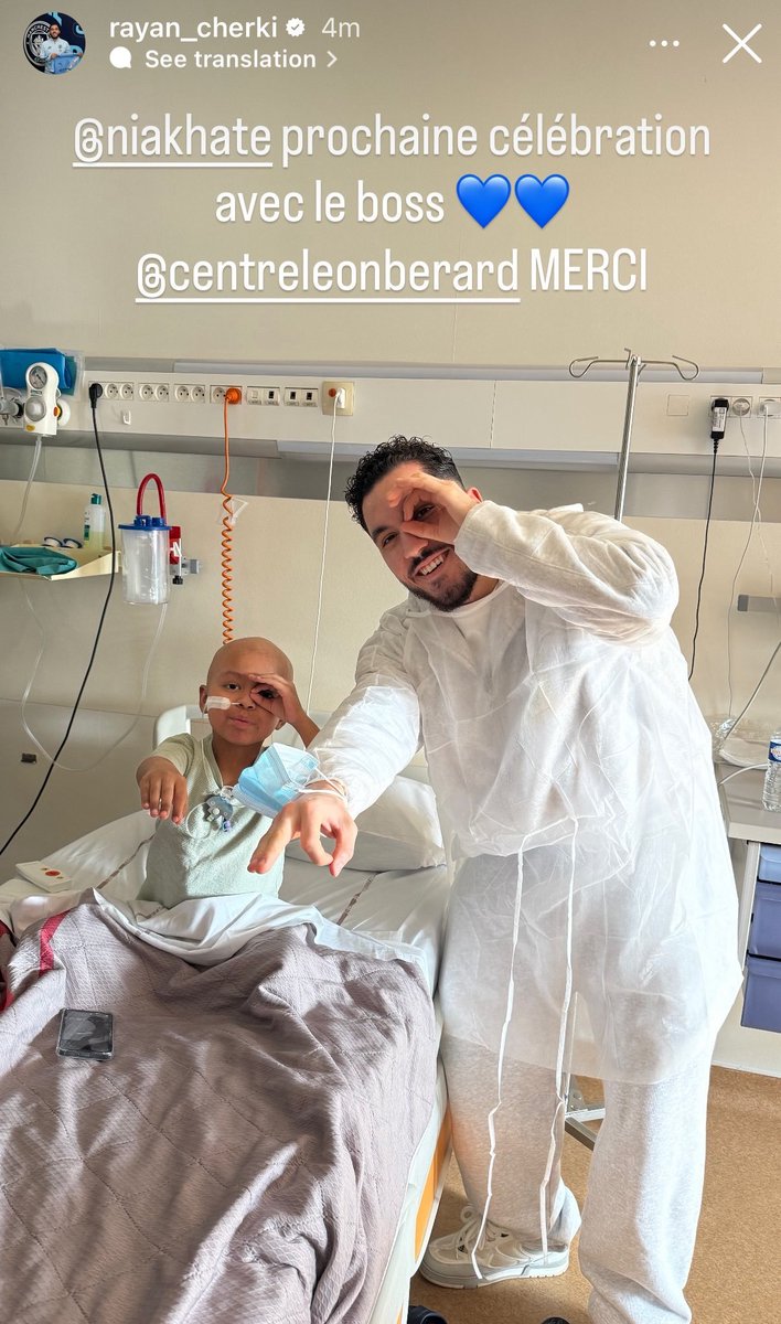 C'est MAGNIFIQUE !

Moussa Niakhaté avait rendu visite à Adenis à l'Institut d'Hématologie et d'Oncologie Pédiatrique à Lyon.

Le petit avait demandé au défenseur de l'OL de faire passer un message à Rayan Cherki : réaliser une célébration particulière lors de son prochain match.