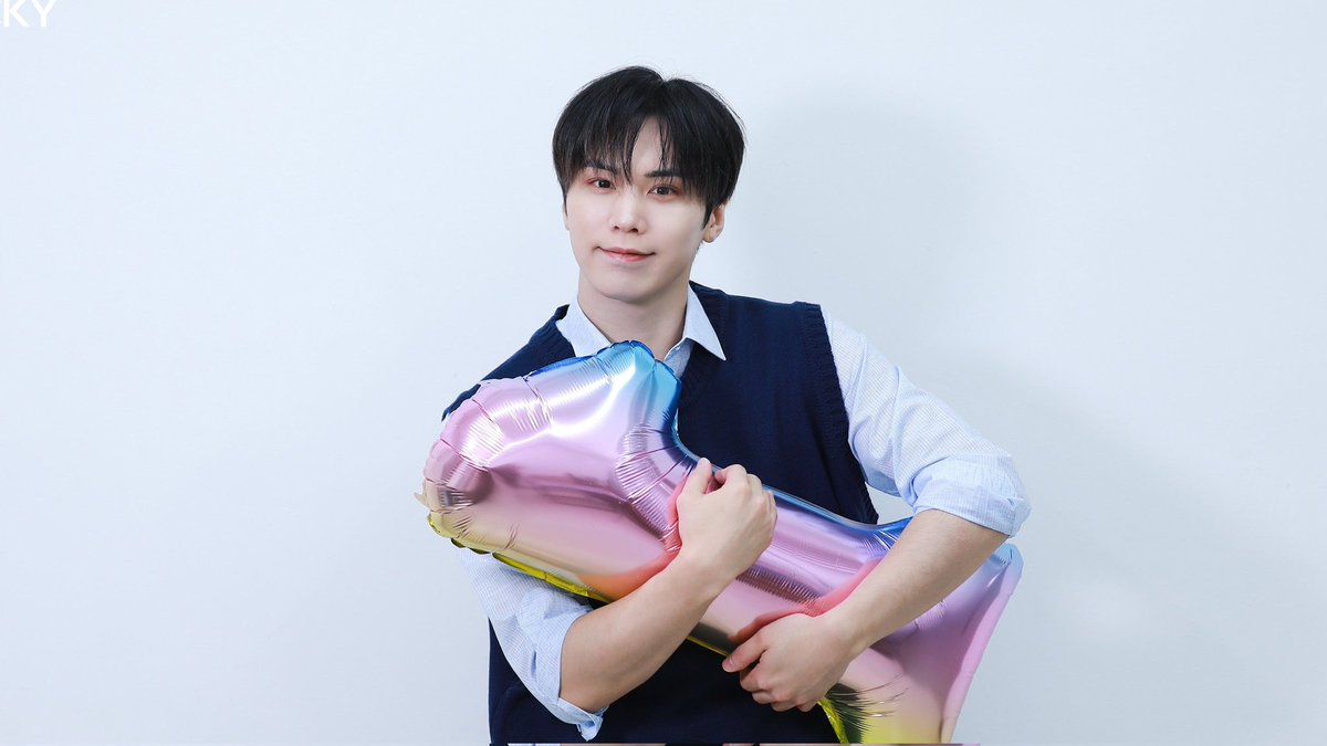 rakilikey_'s tweet photo. thread of my favourite @p_rockyent videos while I also talk about why I adore him so much and cant stop appreciating him. 🩷️🎀🍀

this will be an ongoing thread which I will update all day
#HAPPY_ROCKY_DAY
#RockyOurEternalTreasure
#라키 @p_rockyent 
#Rocky_28Years_ShiningBright https://t.co/MXDXLLIGCl