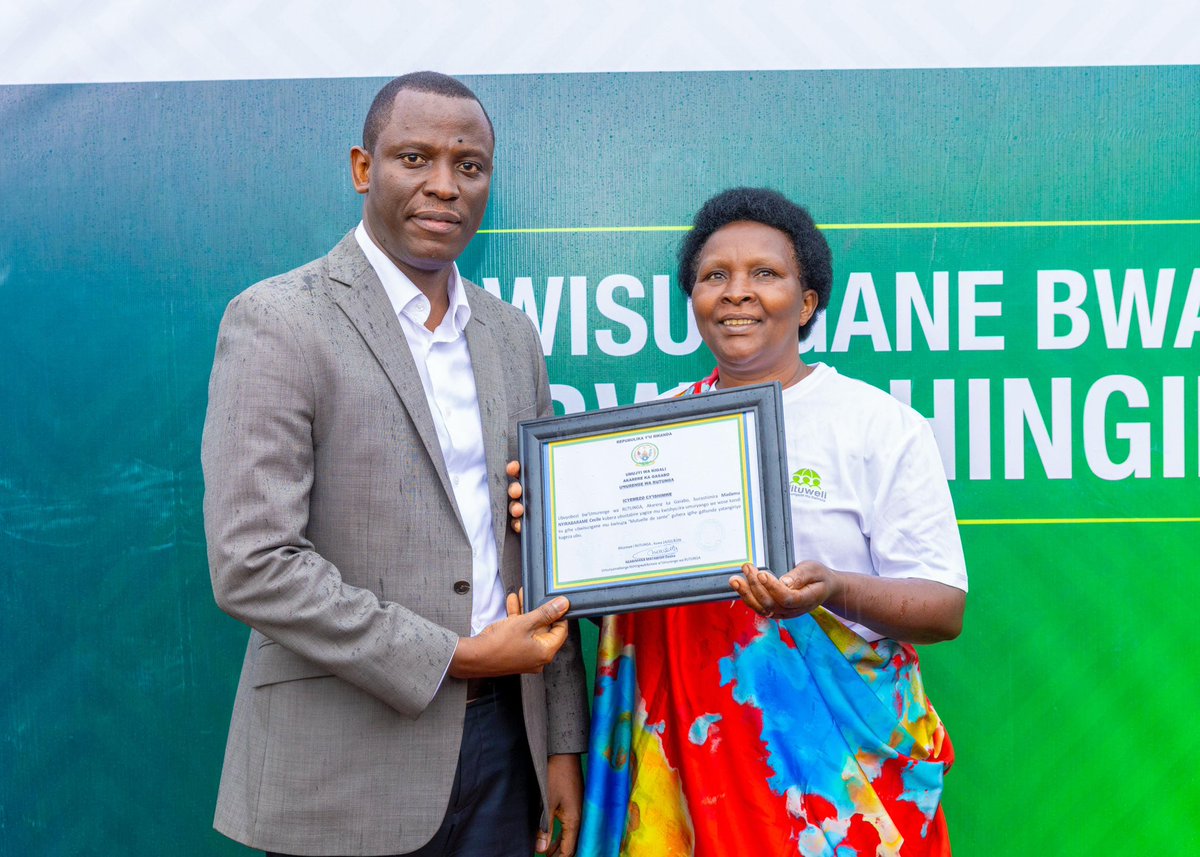 Dominique H tweet media