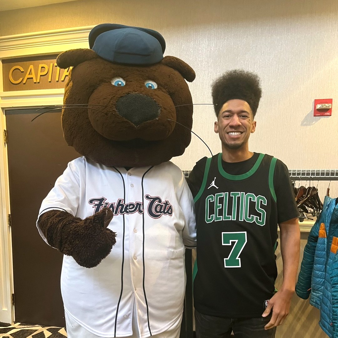 Meet Roberto—our sharp-dressed digital dynamo, dog-loving fun-fact curator and smoothie connoisseur. 🐶🍓💻 From decoding data to optimizing campaigns, he blends strategy and creativity like a pro.

Get the full scoop → evradvertising.com/team-member/ro…