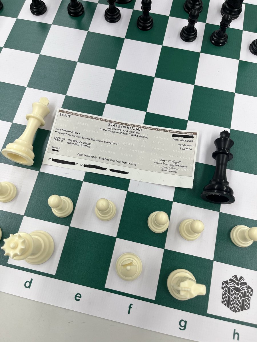 The Gift of Chess tweet media