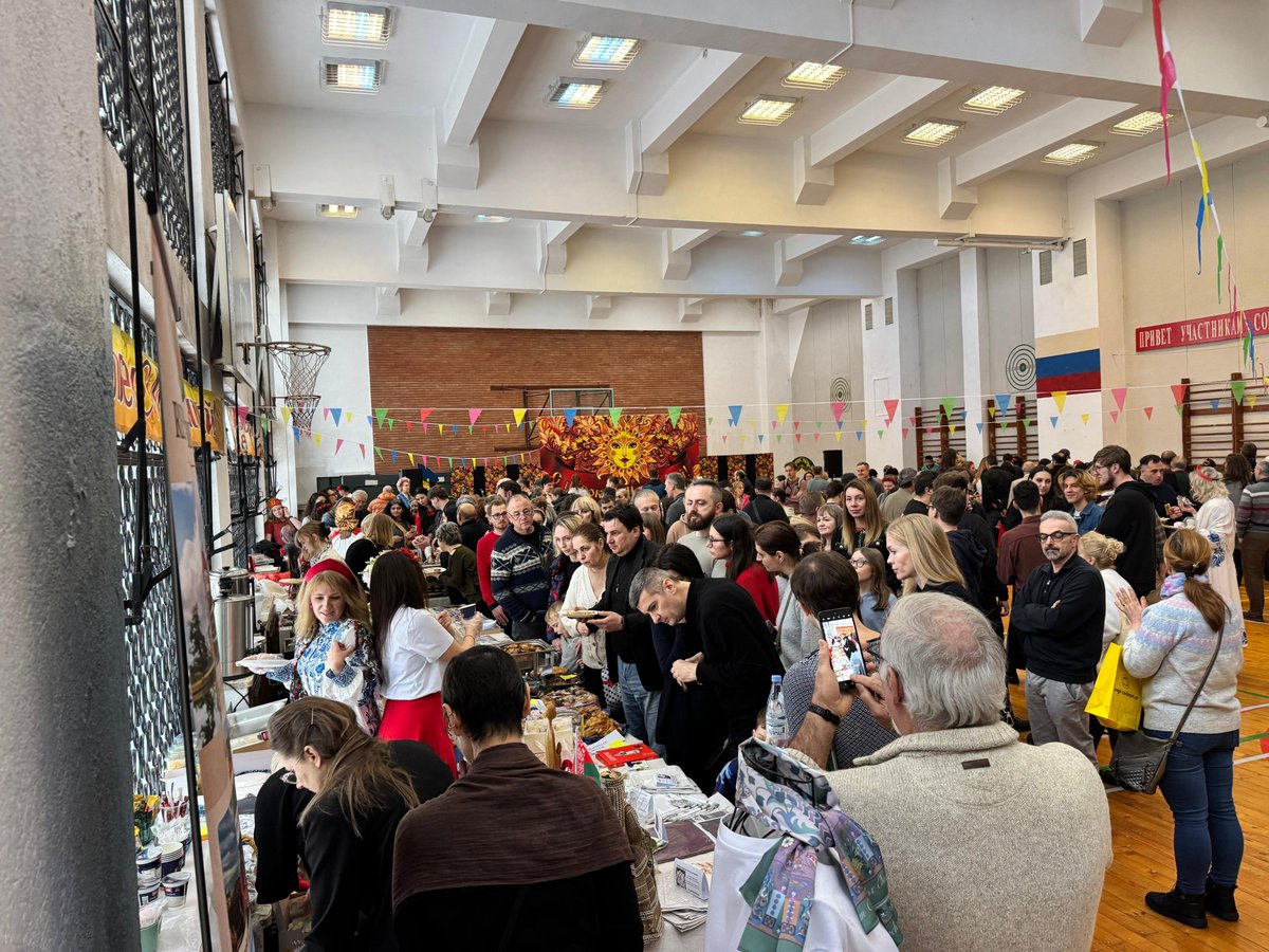 BelarusEmbRo's tweet photo. Ambasada Republicii Belarus în România a participat pe 21 februarie la sărbătoarea Maslenița, organizată în Clubul Rus de pe lângă Ambasada Federației Ruse în România https://t.co/mrXyF1IWGU
