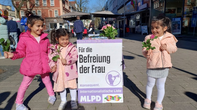 rotefahnenews's tweet image. Internationaler #Frauentag – gegen Faschismus und Krieg, für die Befreiung der Frau im echten Sozialismus!

Die #MLPD ruft zum Internationalen Frauentag auf:

rf-news.de/2026/kw09/raus…
