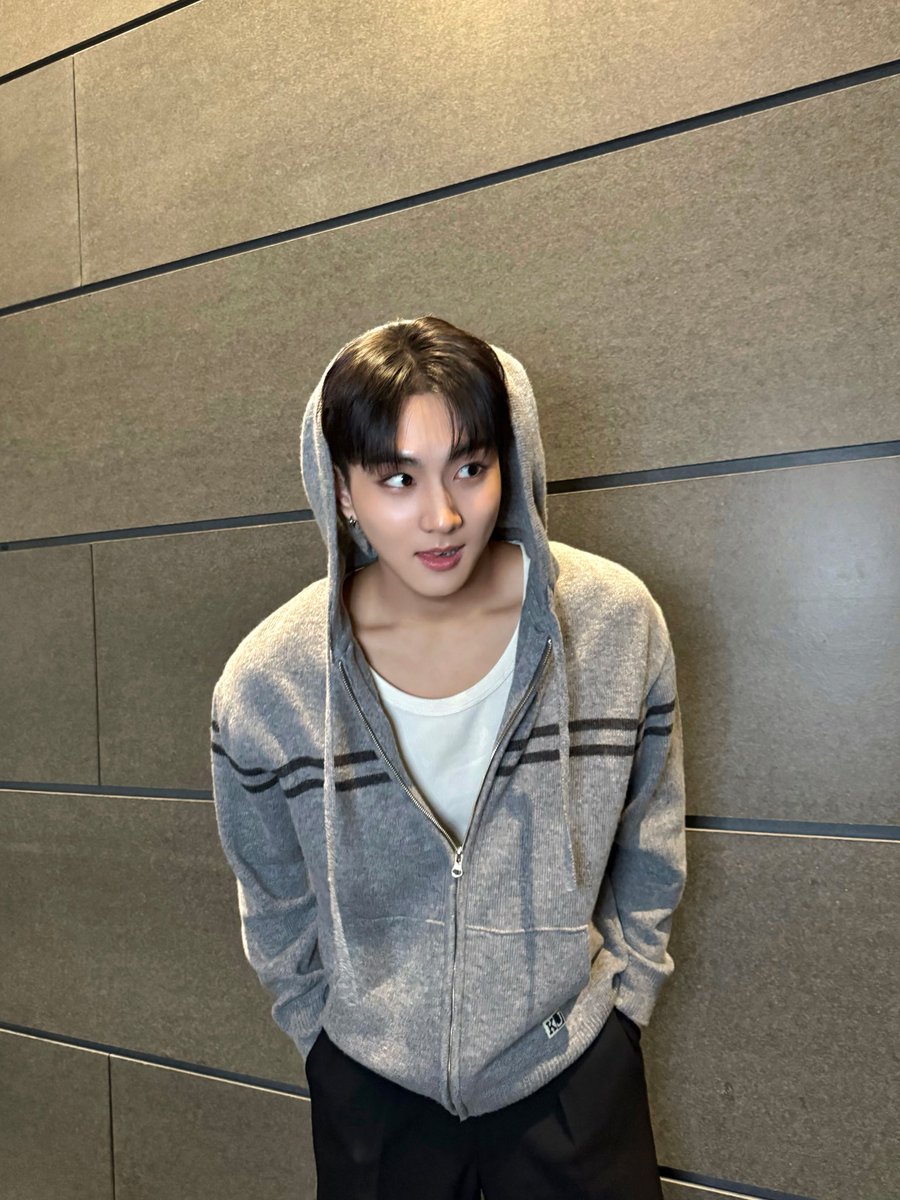 JUNGWONGLOBAL's tweet photo. #정원 ⭐️ | 260225

WEVERSE POST

🐈 : 🙃
 
#ENHYPEN_JUNGWON #JUNGWON #엔하이픈_정원 @ENHYPEN_members @ENHYPEN https://t.co/8J9YbsSXZN