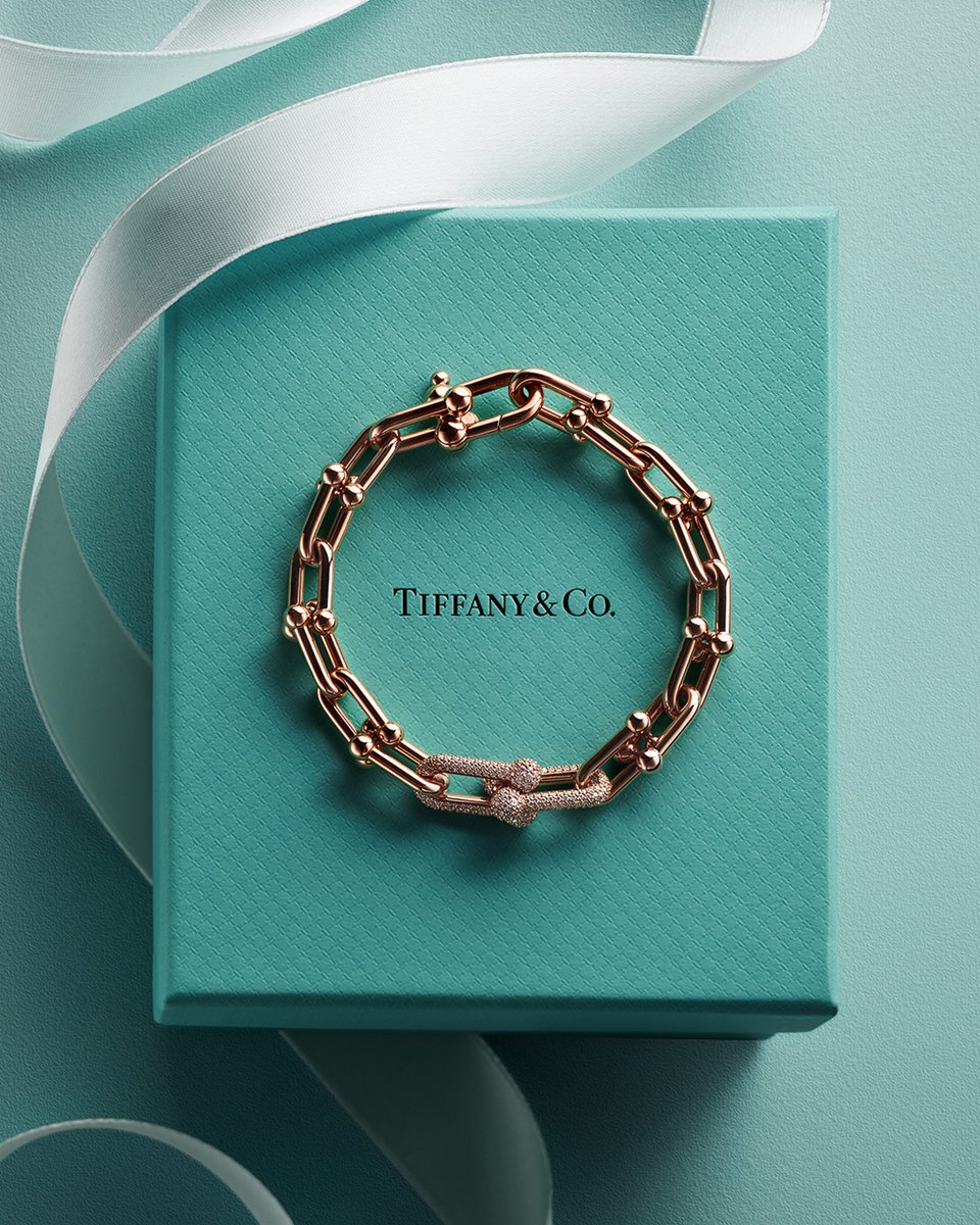 티파니앤코 공식 X 이미지