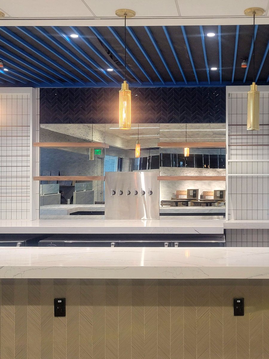 abcglassinc's tweet image. Want to level up your home bar game? ABC Glass and Mirror's stunning mirrors and glass shelving not only enhance your decor but also provide the perfect display for your favorite spirits. Make every gathering a hit! 🍹 Call us at 703-257-7150 #HomeBarGoals #ABCGlassAndMirror
