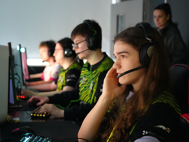 RNN Group tweet media