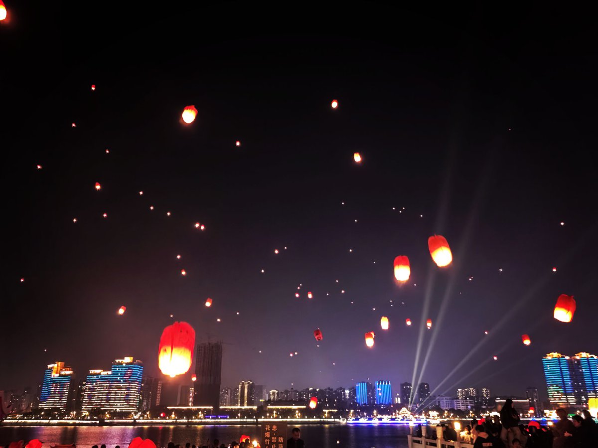 harry46589563's tweet photo. 春节如同朝花夕拾 https://t.co/F3qd9KpTD6