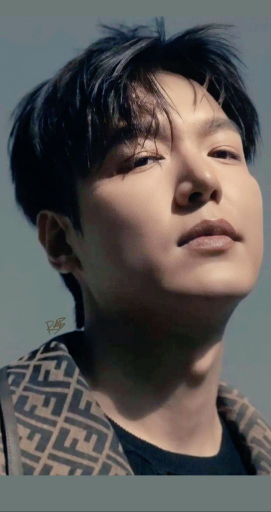 The ⭐'s are brighter tonite, Minho Honey, knowing the 🌐 sees a NEW SIDE of U later today.
But in this quiet moment b4 sleep, I'll say U still take my breath away, just like the 1st time--U are my ONLY LIGHT.
Let's cuddle..
​Goodnite-Sweet dream my Love😘
사랑해요❤🌹
#LeeMinHo