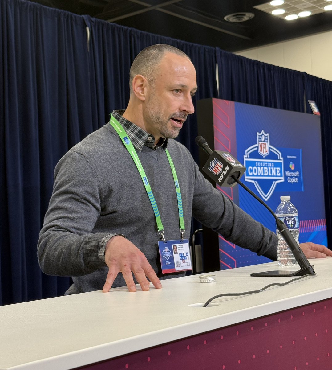 schadjoe's tweet photo. It’s no secret we are restrained salary cap wise. You can get creative and do almost anything. We also need to get back into a healthy salary cap state.

- Dolphins GM Jon-Eric Sullivan, asked if deleting Tua and adding Malik Willis is financially feasible https://t.co/co3Sfyijdk
