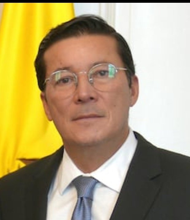 MartinNava65258's tweet photo. La @Registraduria y la @PGN_COL en cabeza de Penagos y Eljach, le  respondieron al presidente agresivamente y cerraron las posibilidades de diálogo 
La derecha de inmediato les manifestó su apoyo. 
En conclusión, estas lacras son cómplices del fraude que se esta fraguando 
👇👇 https://t.co/Fa3txfHrKB