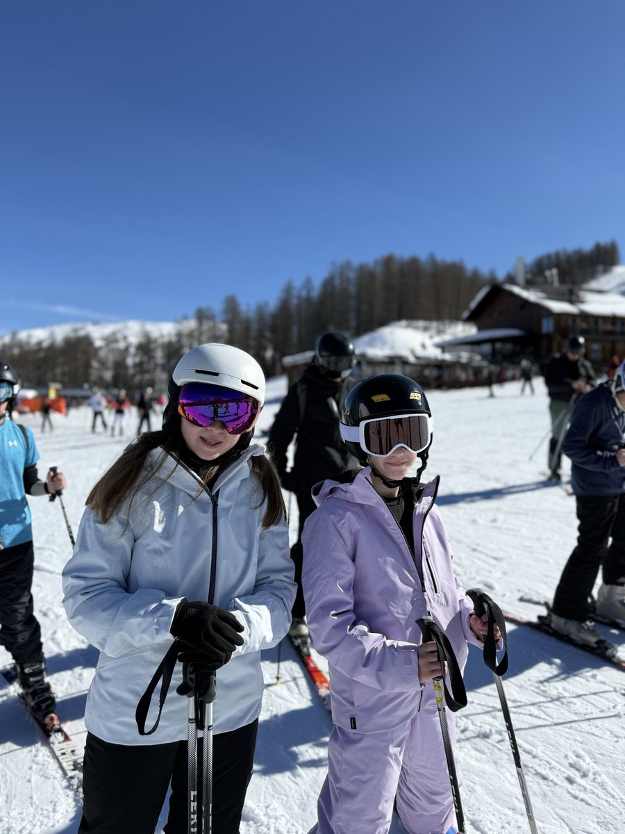 STMComprehensive tweet media