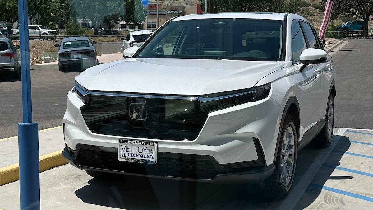 Honda CR-V Longevity: iSeeCars data shows a 10.6% probability of reaching 250,000+ miles, 1.2x the average SUV. 

Essential reliability data for high-mileage owners. 

<a href="/DenisFlierl/">Denis Flierl </a> <a href="/torquenewsauto/">Torque News</a> #HondaCRV #CarRepair #Reliability 

torquenews.com/1084/honda-cr-…