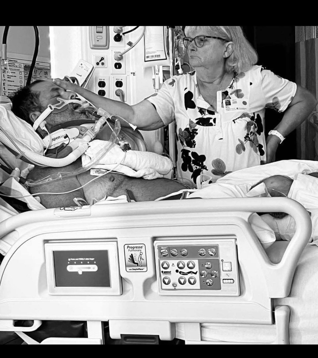 The Husky tweet media