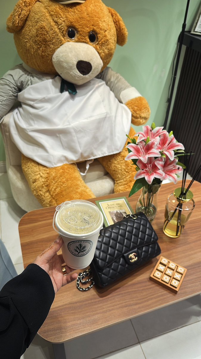 Far71011's tweet photo. 🎈🎂 𝐢𝐭'𝐬 𝐦𝐲 𝐛𝐢𝐫𝐭𝐡𝐝𝐚𝐲
أهلاً بيوم ميلادي، أهلاً بعامي الجديد .
    " يارب سنة خير لي ".
- تمنو لي عام سعيد يارفاق❣. https://t.co/yknmRfDOeQ