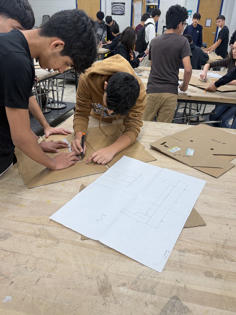 Frank Chavez tweet media