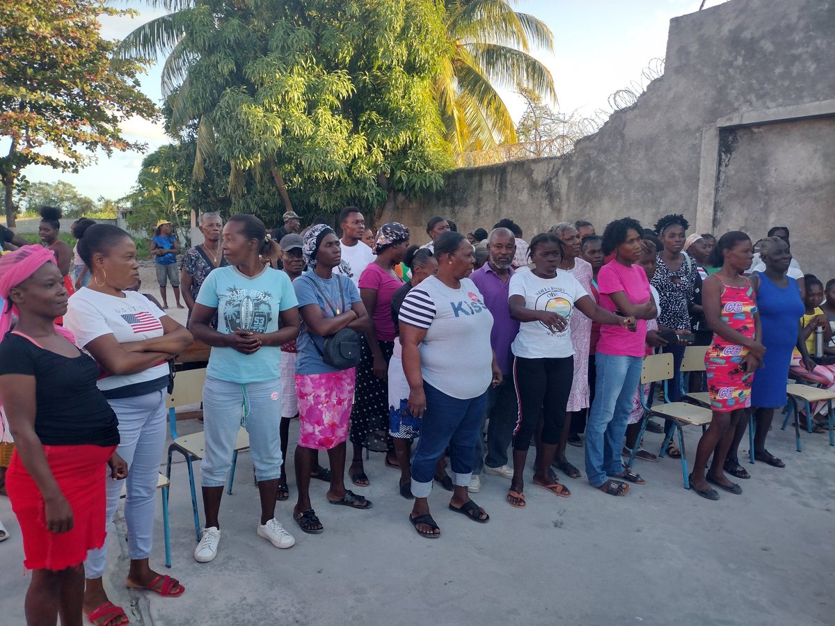 Patrickpierre76's tweet photo. Jodi samedi 21 février 2026 la. Komite kominal #EDE nan komin okay te prezans nan premye seksyon kominal Lagaudray pou te kontinye mache kontre ak popilasyon  an nan travay ankraj tèritoryal pâti politik la. @edehaytii2021 https://t.co/sXpYDX8J5h