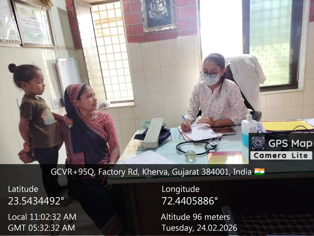 KhervaPhc's tweet photo. તારીખ ૨૪/૦૨/૨૬ ના રોજ પ્રા આ કે ખેરવા ખાતે PMSMA કેમ્પ કરવામાં આવ્યો જેમાં AMO દ્વારા જોખમી અતિ જોખમી સગર્ભાઓની તપાસ અને સારવાર કરવામાં આવી. અતિ જોખમી સગર્ભા ની ગૃહ મુલાકાત કરવામાં આવી.અને સ્ટાફ નર્સ ની મિટિંગ લેવામાં આવી.@collectormehsana @ddomehsana @cdhomehsana @thomehsanaa https://t.co/ql16Bh4bUw
