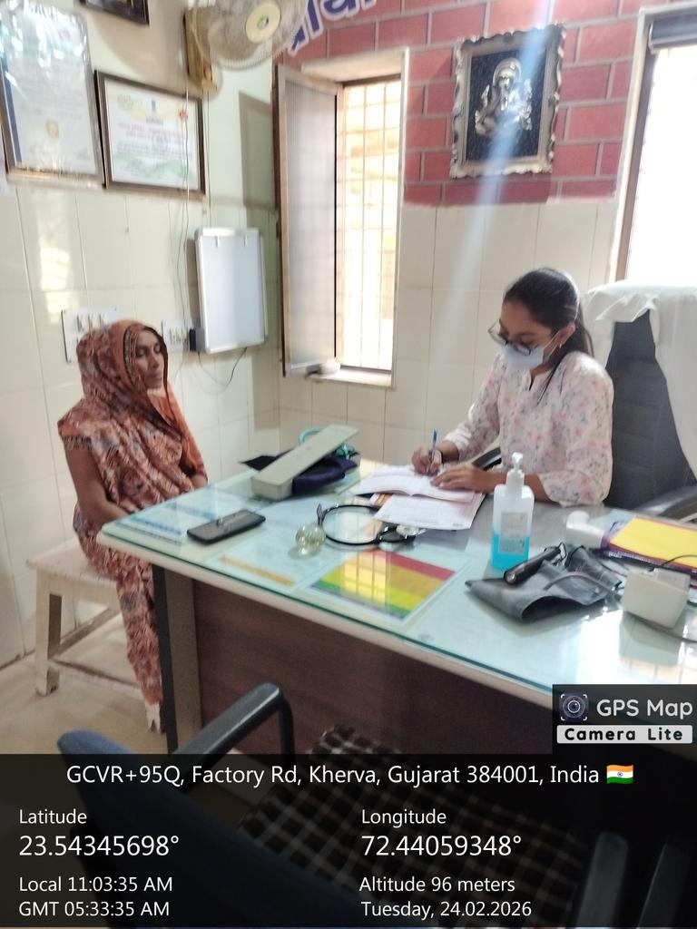 KhervaPhc's tweet photo. તારીખ ૨૪/૦૨/૨૬ ના રોજ પ્રા આ કે ખેરવા ખાતે PMSMA કેમ્પ કરવામાં આવ્યો જેમાં AMO દ્વારા જોખમી અતિ જોખમી સગર્ભાઓની તપાસ અને સારવાર કરવામાં આવી. અતિ જોખમી સગર્ભા ની ગૃહ મુલાકાત કરવામાં આવી.અને સ્ટાફ નર્સ ની મિટિંગ લેવામાં આવી.@collectormehsana @ddomehsana @cdhomehsana @thomehsanaa https://t.co/ql16Bh4bUw