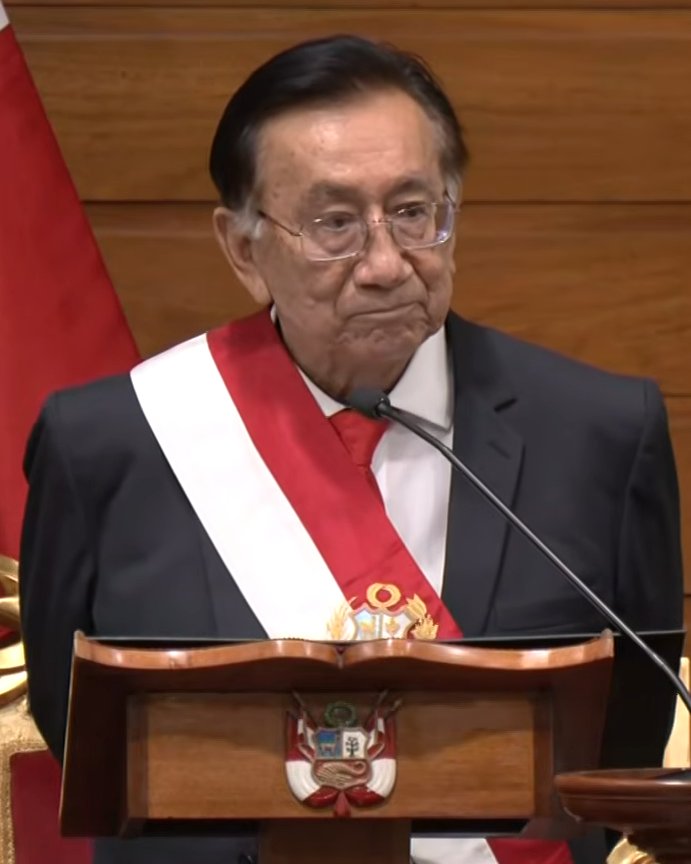 BarackAndres's tweet photo. Este cocho no sabe que Arequipa y Piura sufren una tragedia desbordante? Lo vacaran? O sus camaradas caviares, y Acuña y Luna lo seguiran sosteniendo. Salimos de Guatemala para entrar a Guatepeor. Mejor renuncia y anda a cuidar a tus nietos. https://t.co/lZi0uL6T9m